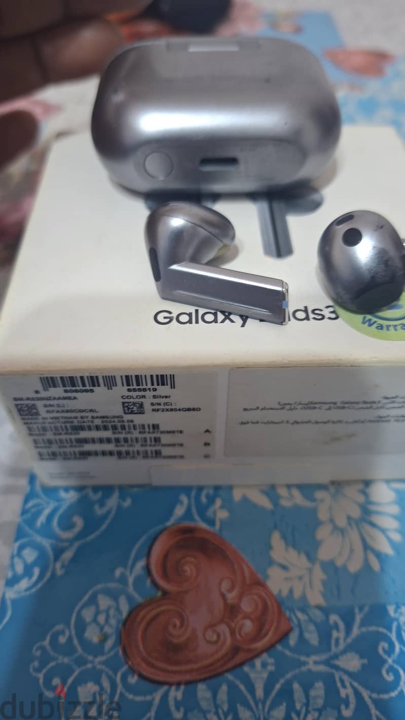 Samsung Galaxy Buds3 5