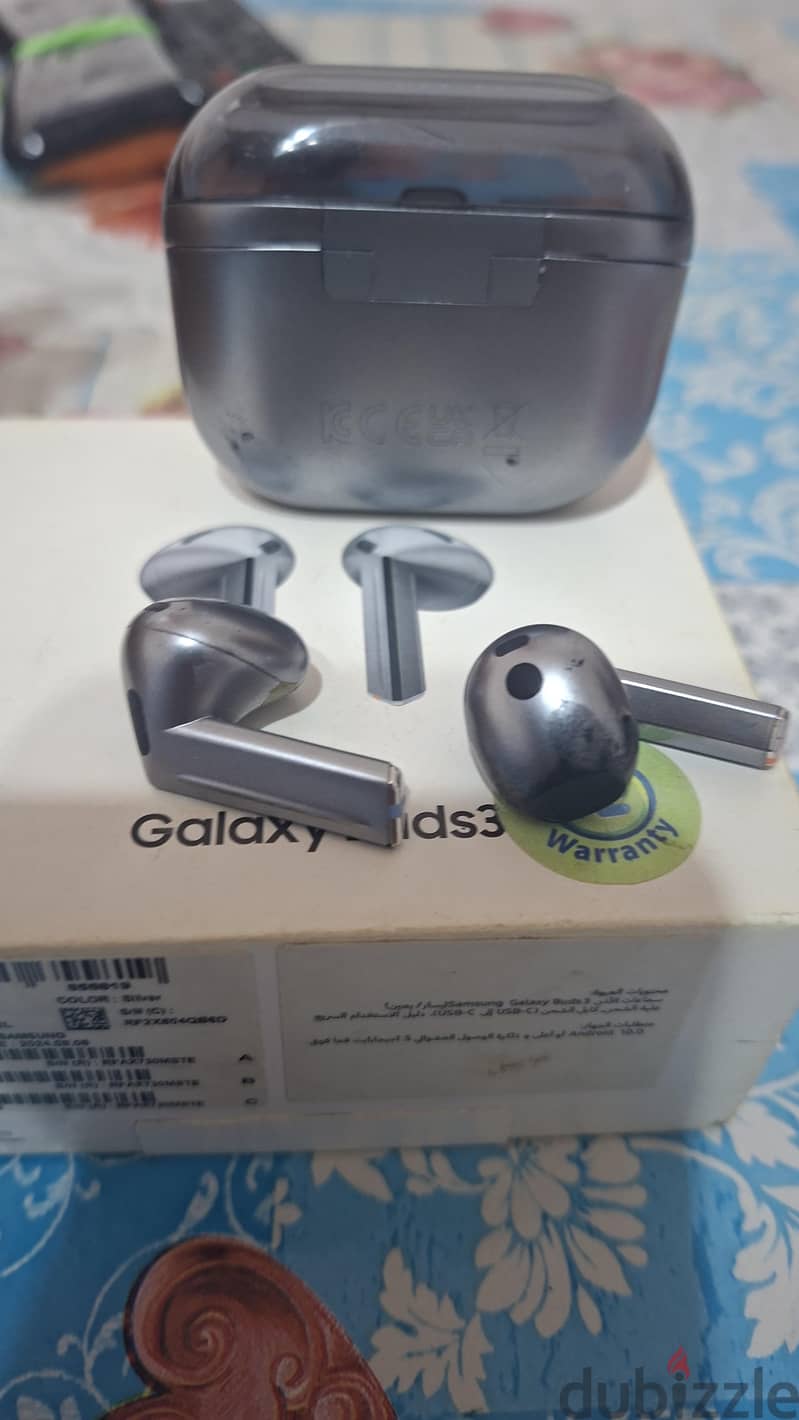 Samsung Galaxy Buds3 6