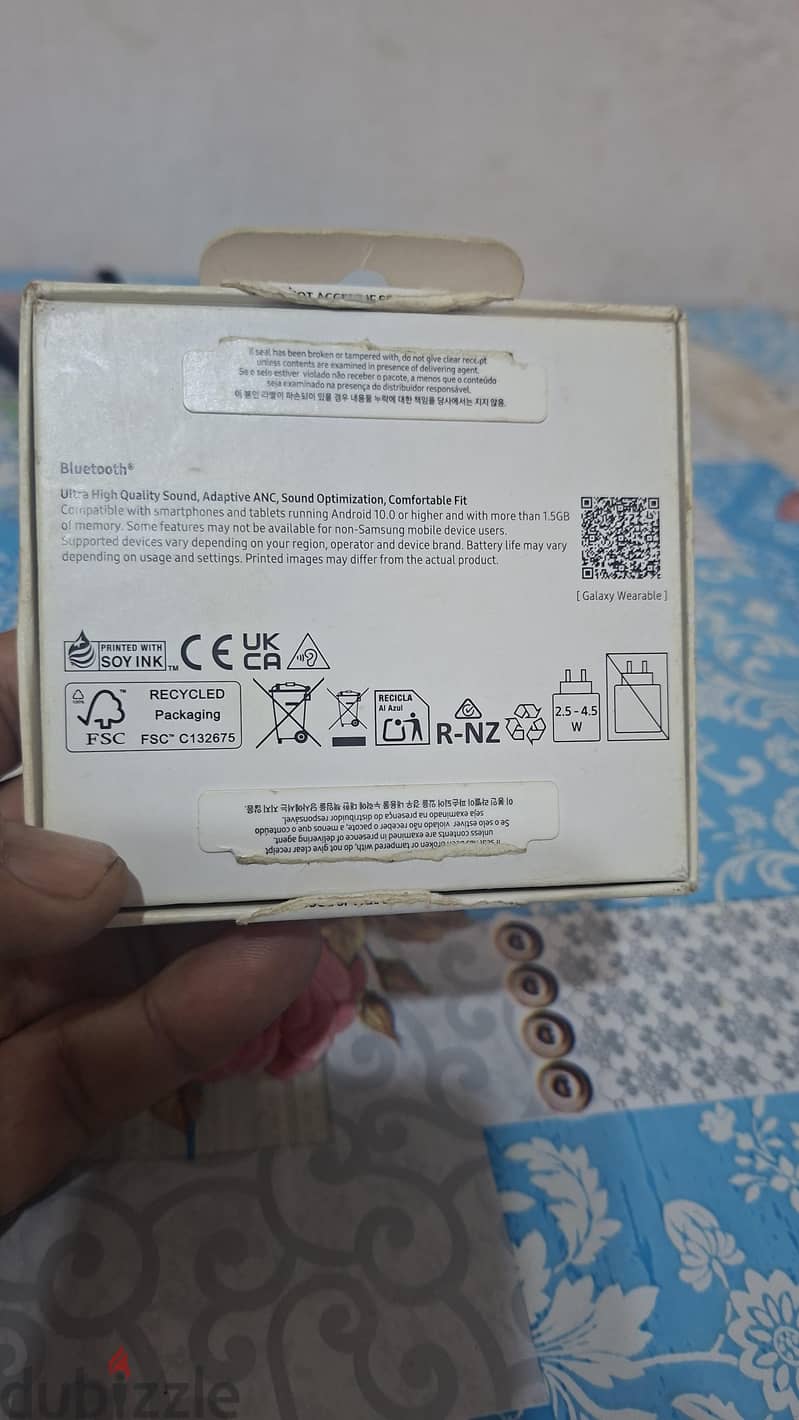 Samsung Galaxy Buds3 8