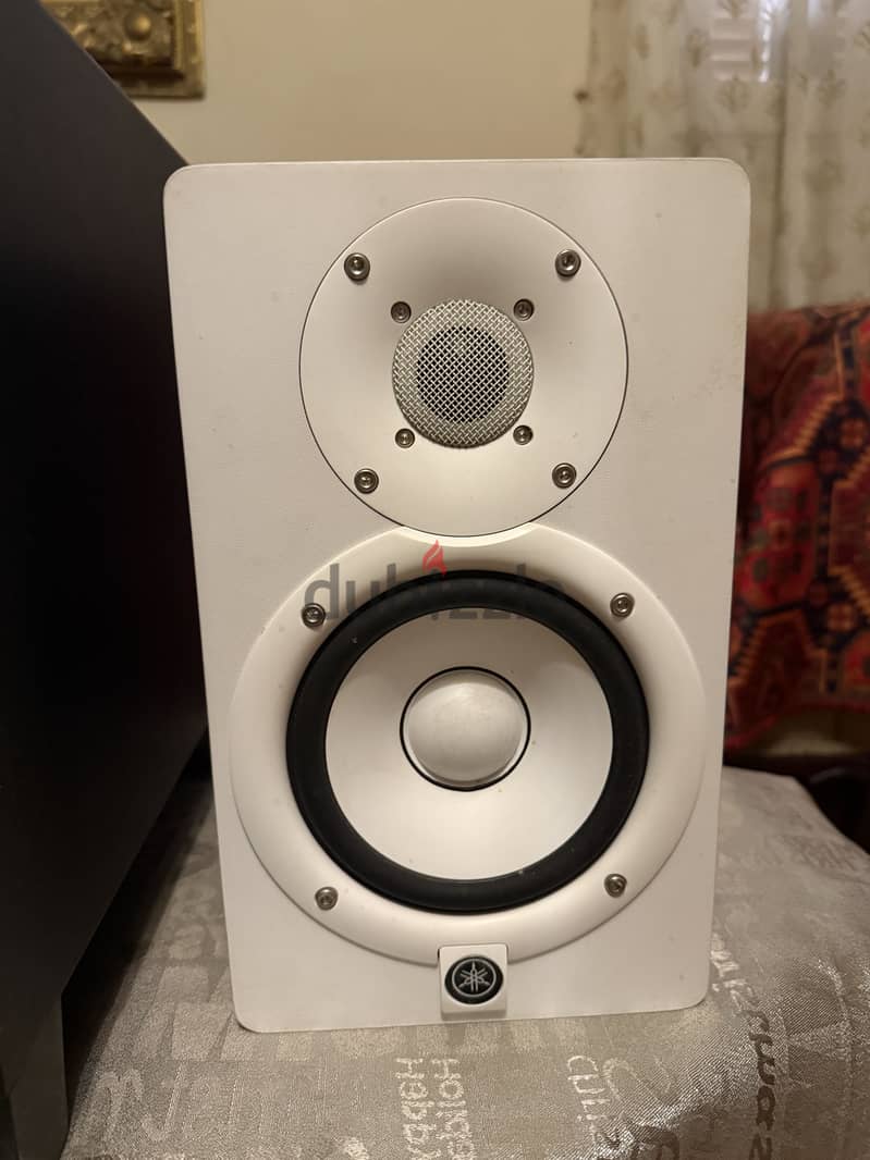 Yamaha HS5 1