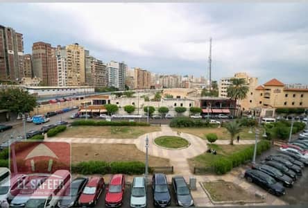 شقه للبيع 210م ب سموحه شارع توت عنخ امون