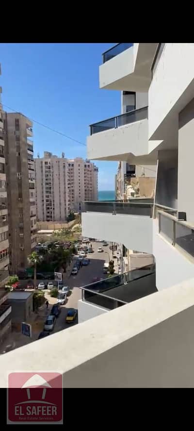 شقه فاخره للايجار السكني 235م ب رشدي شارع ابو قير مباشرة