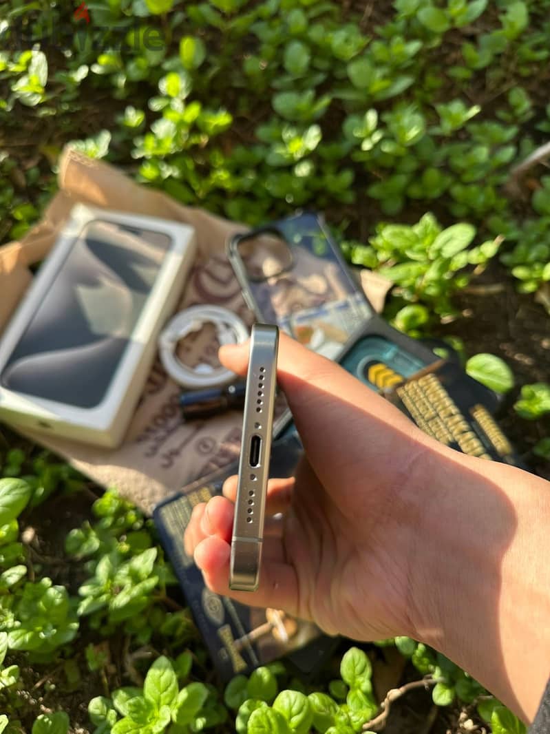 Apple - iPhone 15 Pro Max 1