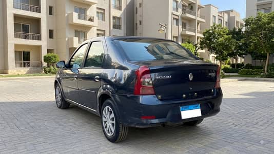 Renault Logan 2010
