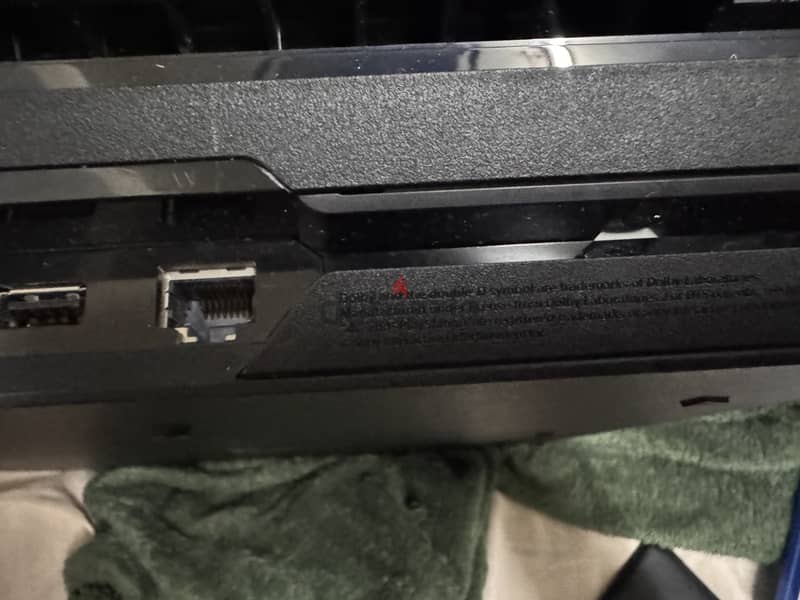 PlayStation 4 Pro 3