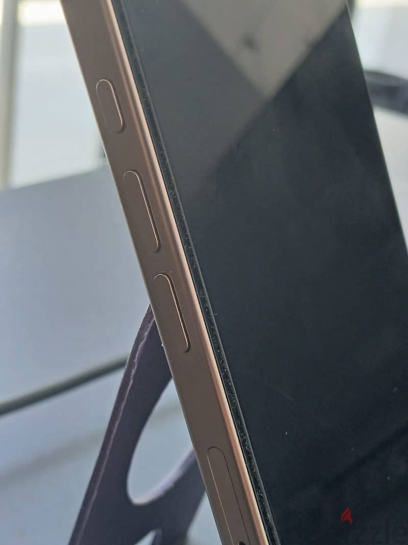 iPhone 16 Pro‏   فى الضمان 128 4