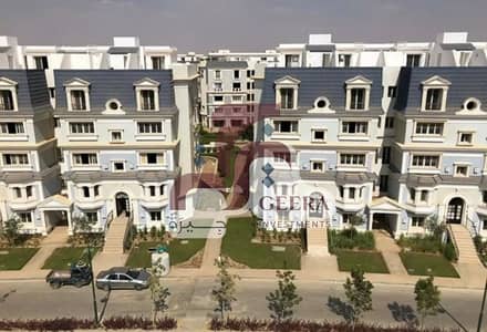 بنت هاوس للبيع بسعر ميتعوضش داخل كمبوند mountain view icity يتميز بموقع رائع بجوار palm hills new cairo