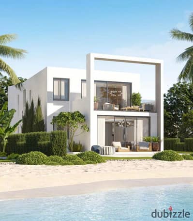 Stand-alone villa, lagoon view for sale, ready to move, in D Bay, North Coast