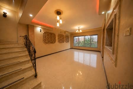دوبلكس بواجهة بحرية  مباشر على ميدان الجزائر | شارع النصر – المعادي