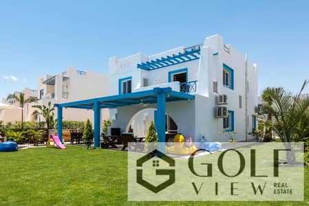 فرصه مميزه شاليه بنتهاوس 135م و روف 35م في ماونتن فيو راس الحكمه – مرحله باروس(Mountain View)استلام فوري بالفرش كامل والاجهزه والمطبخ مدفوعه الصيانه