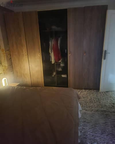 للبيع سفره وغرفتين نوم من هب فرنتشر  الاستفسار  واتس  01000561777