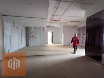 محل للإيجار 600م - متشطب - محور جمال عبدالناصر - القاهرة الجديدة