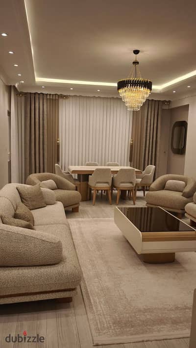 شقة بفيو مفتوح بجوار بالم هيلز في club hills بخصم 2 مليون في قلب التوسعات الشرقية