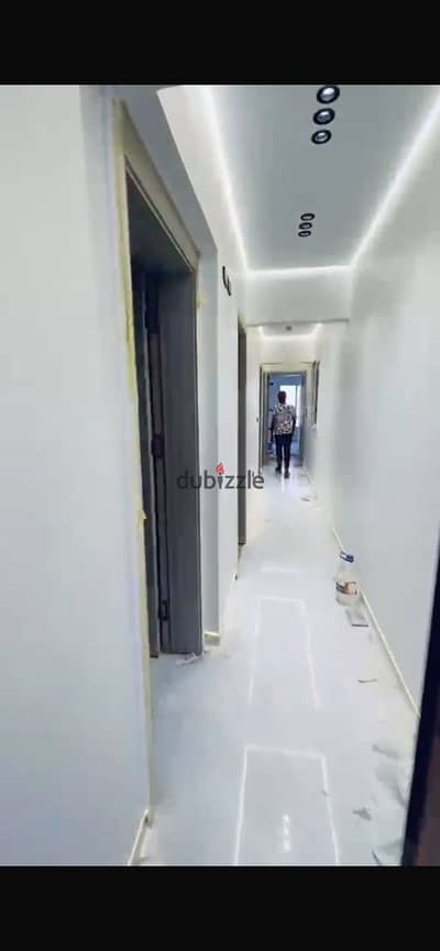 شقة 150م 3 غرف و 3 حمام استلام فوري متشطبه في مكان ساكن وعايش