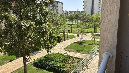 شقة للبيع في مدينتي 160م دور اول علوي فيو جاردن موقع متميز بجوار الخدمات B12