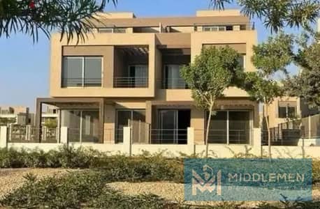standalone 227m 4beds prime location with DP and installment palm hills new cairo
