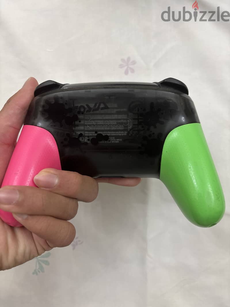 Nintendo switch Pro controller 1