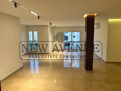 شقة للبيع بموقع متميز في ماونتن فيو هايد بارك القاهرة الجديدة Mountain View Hyde Park New Cairo  تشطيب كامل بالتكييفات بفيو مفتوح على الحديقة