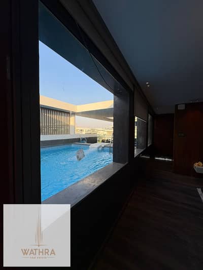 بنتهاوس بحمام سباحة خاص تشطيب الترا سوبر لوكس فيو مميز للبيع في Lake view