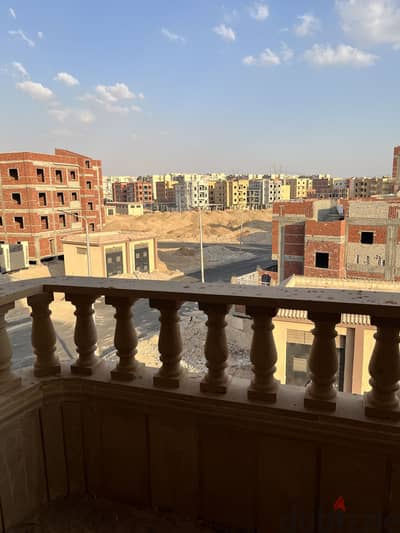 فيلا كاملة للبيع بالعبور الجديدة – 276م