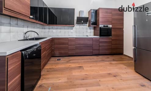 توين هاوس 365 للبيع متشطب بالمطبخ والتكيفات في موقع مميز في ويست تاون Westown