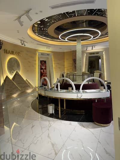 مطلوب شريك يمتلك وحدة تجارية تصلح بيوتي صالون /Beauty Salon Partnershi