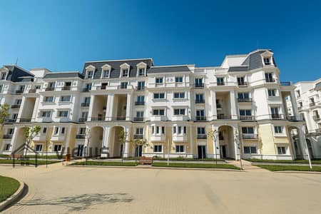 شقة كورنر 165م مباشر علي اللاجون ماونتن فيو اى سيتي Mountain view i city