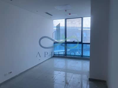 فرصة مميزة للإيجار داخل كيرنل بيزنس هب في موقع استراتيجي متميز بشارع التسعين الشمالي، إحدى أهم المناطق التجارية في القاهرة الجديدة. تتوفر وحدة إدارية