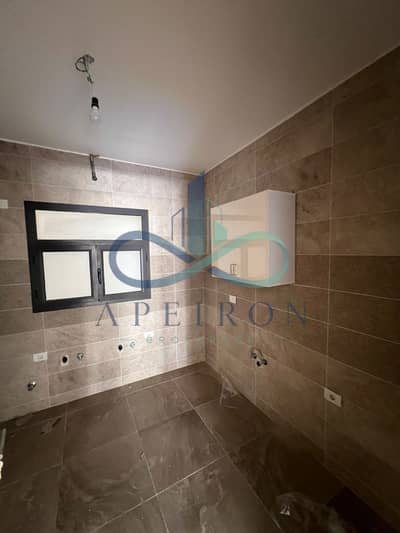 **شقة للإيجار في Al Marasem New Cairo – 135م² | غرفتا نوم | 2 حمام | مطبخ وتكييفات | 30,000 جنيه شهريًا**