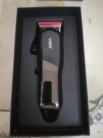 ماكينه حلاقه ماركه vgr استخدام ٣ مرات فقط