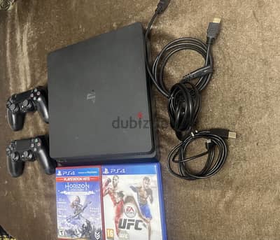 Ps4 slim with two controllers
