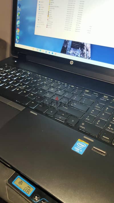 اتش بي zbook كور i7 بكارت شاشة 4 جيجا نيفيديا بحاله الجديد