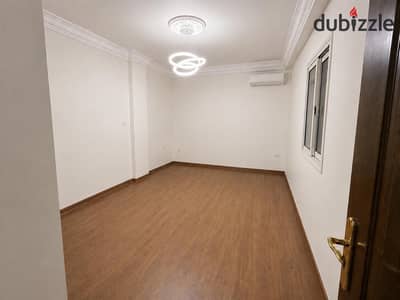 Apartment for rent in Al Rehab 168m stage four private finishes 4th floor elevator available 3 bedrooms +3 bathrooms +kitchen +reception 3 pieces prime location garden view required 28000 for contact