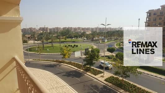 شقة للبيع في مدينتي B2 موقع مميز في B2 فيو مفتوح تشطيب سوبر لوكس