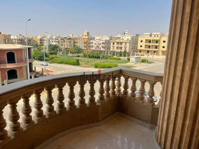 Apartment for rent in Al Banafseg 9 - First Settlement, super deluxe finishing, 220 sq m, natural gas available