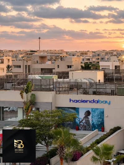 Fully Finished & Luxuriously Furnished 4 Master Bedrooms Chalet with Direct Lake Yard View for Rent in Hacienda Bay, North Coast