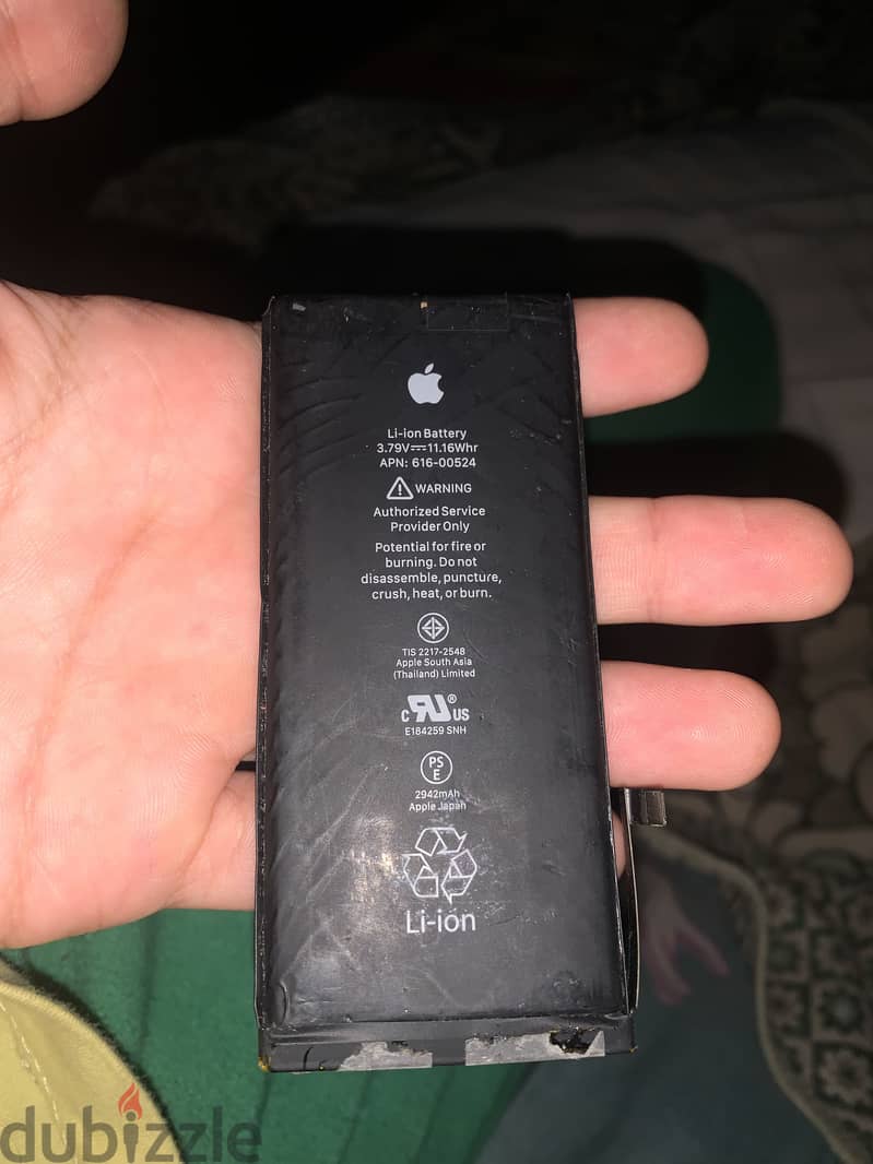 Apple - iPhone XR 4