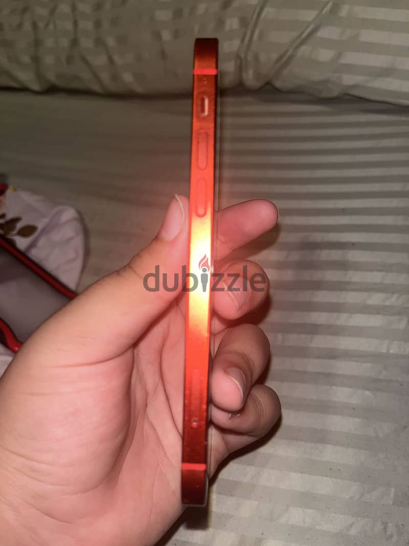 Apple - iPhone 12 red 3