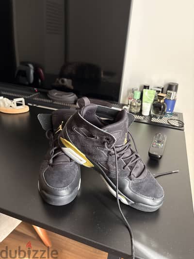 Original used sneakers
