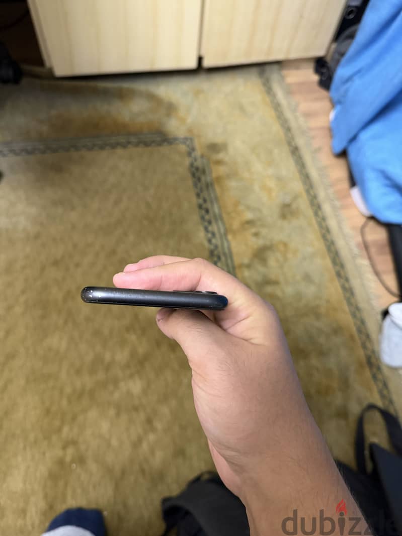 Apple - iPhone 11 2