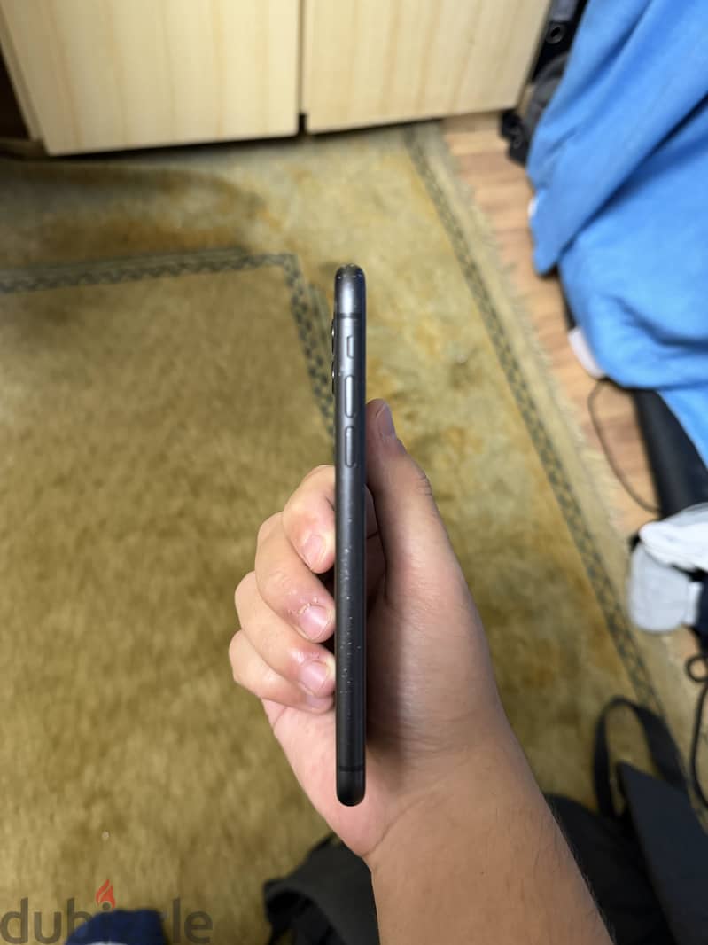 Apple - iPhone 11 3