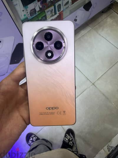 OPPO Reno12 F