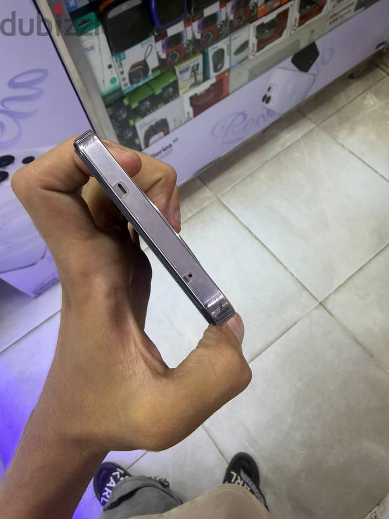 OPPO Reno12 F 1