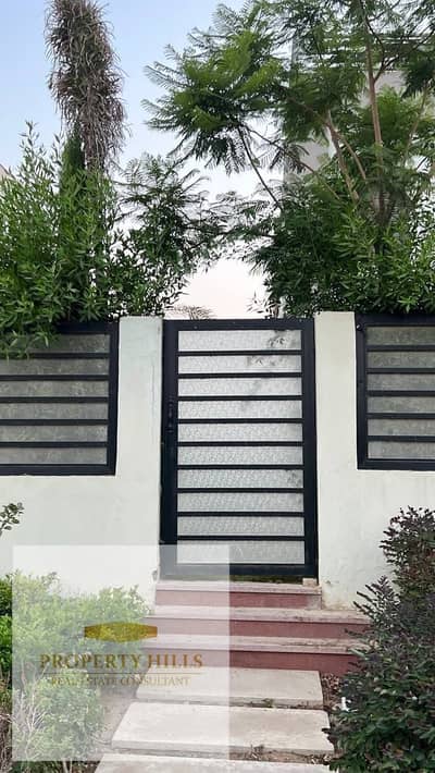 فيلا كورنر شامله روف بحري واسع في Villagio الشيخ زايد بجوار نادي الجزيرة و دقايق من أركان بلازا