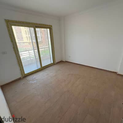 Apartment for rent in Janna October Compound; first-time occupancy, overlooking the landscape.