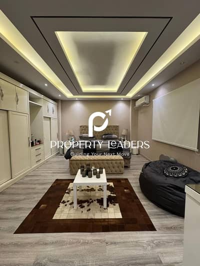 apartment for sale in 8th district in El Sheikh Zayed-205m-AC in each room with private garden