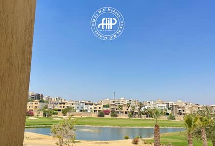 فيلا مستقلة في موقع مميز للغاية مطلة على الجولف