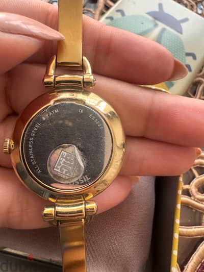 Fossil Watch ساعة فوسيل رقيقة