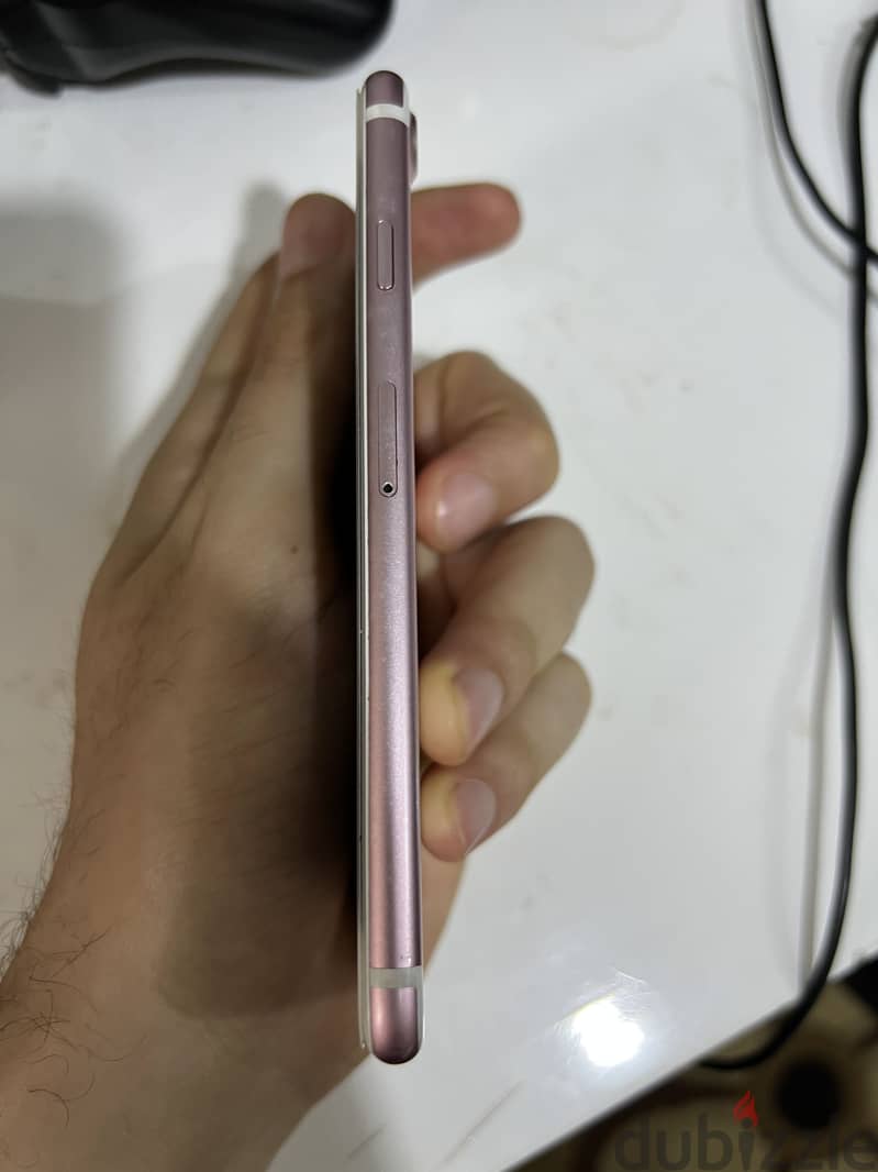 iPhone 7 4