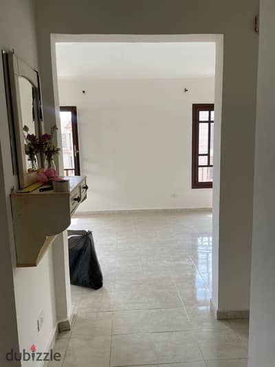 For rent in Al-Rehab 1, an apartment with two bedrooms in the fifth phase, Kendo, with an area of 90m, garden view, 2 elevators, and at an exceptional price